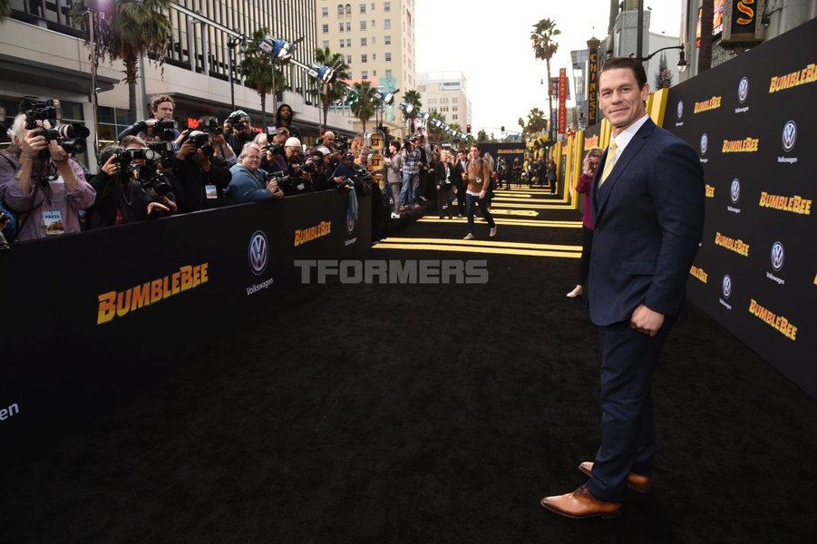 Transformers Bumblebee Global Premiere Images  (36 of 220)